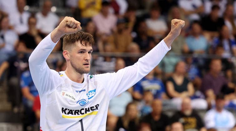 Stuttgart , Handball TVB Stuttgart VS HC Erlangen, Mateusz Kornecki (TVB) jubelt