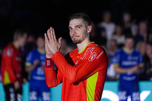 07.06.2026, xydrx, Handball, 1.HBL, VfL Gummersbach - Rhein-Neckar Löwen, Schwalbe-Arena: Dominik Kuzmanovic (VfL Gummersbach, 1) bei seiner Verabschiedung
