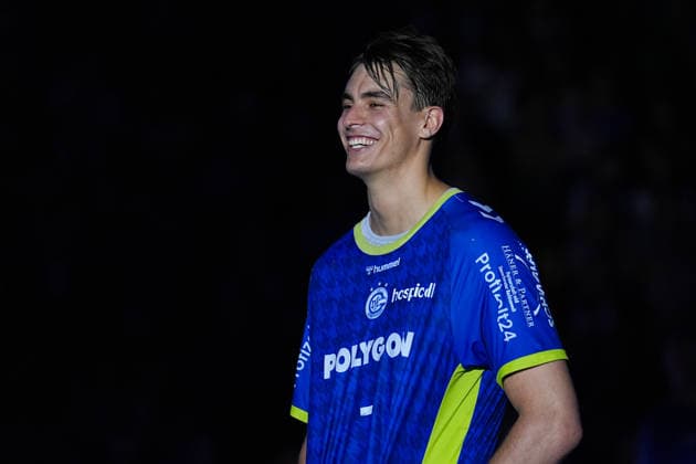 07.06.2026, xydrx, Handball, 1.HBL, VfL Gummersbach - Rhein-Neckar Löwen, Schwalbe-Arena: Julian Koester (VfL Gummersbach, 7) bei seiner Verabschiedung