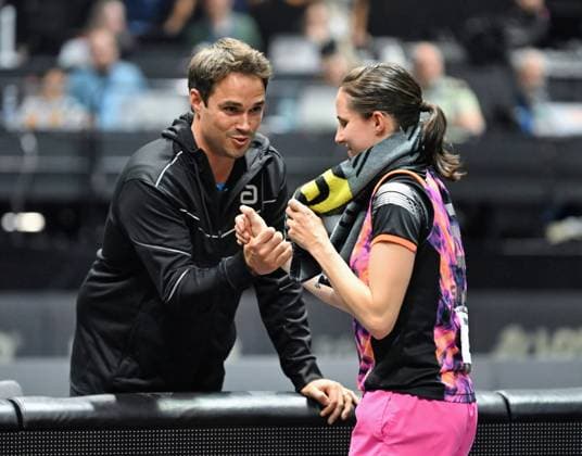 Sabine Winter (TSV Dachau) unterliegt in einem umkämpften Finale der Deutschen Meisterschaften Titelverteidigerin Annett Kaufmann (SV DJK Kolbermoor) Sabine Winter (TSV Dachau) unterliegt in einem umkämpften Finale der Deutschen Meisterschaften Titelverteidigerin Annett Kaufmann (SV DJK Kolbermoor). Betreut wurde Sabine Winter von ihrem Bruder Ben - Finaltag der Deutschen Meisterschaften der Damen und Herren am 7. Juni 2026 in der Messe Erfurt im Rahmen der 3. Deutschen Tischtennis-Finals in Erfurt. Erfurt Messe Erfurt Thüringen Deutschland