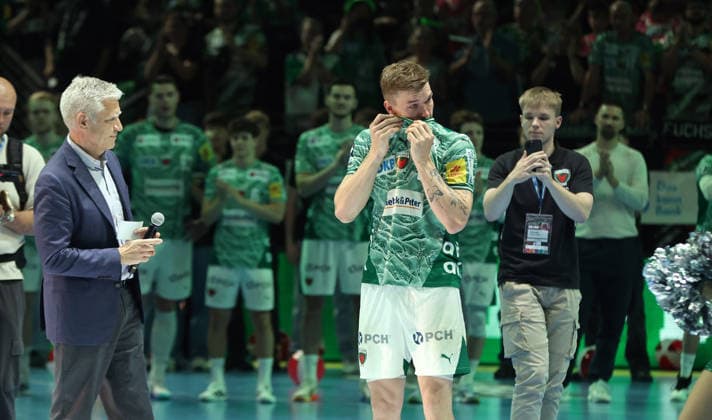 Frank Steffel, Lasse Andersson wird verabschiedet Handball HBL Bundesliga Herren 34. Spieltag Saison 2025 2026 07.06.2026 Füchse Berlin vs SG Flensburg Handewitt