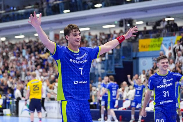 07.06.2026, xydrx, Handball, 1.HBL, VfL Gummersbach - Rhein-Neckar Löwen, Schwalbe-Arena: Julian Koester (VfL Gummersbach, 7) bejubelt den Sieg