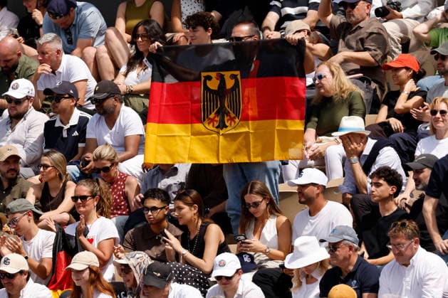 June 7, 2026, Paris, Paris, France: German fans during the tennis Grand Slam of Roland Garros 2026, menÃ¢â‚¬â ¢s final match between Flavio COBOLLI (ITA) and Alexander ZVEREV (GER) at Roland Garros Stadium - on June 07 2026 .Paris - France Paris France - ZUMAb253 20260607_zsp_b253_028 Copyright: xLoicxBaratouxx