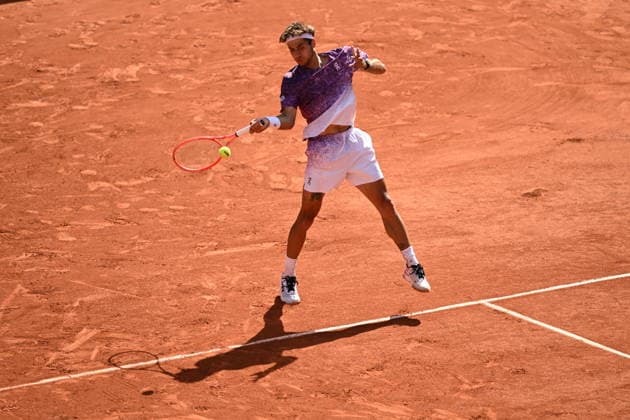 2026 French Open (Roland-Garros) - Men s singles final PARIS, FRANCE - JUNE 07: Germany s Alexander Zverev and Italy s Flavio Cobolli compete during their men s final singles match on day 15 of the French Open tennis tournament on Court Philippe-Chatrier at the Roland-Garros Complex in Paris on June 7, 2026. Burak Akbulut Anadolu Paris France. Editorial use only. Please get in touch for any other usage.  Copyright: x2026xAnadoluxBurakxAkbulutx