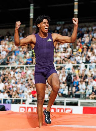 260607 Baptiste Thiery of France celebrates when competing in the men s pole vault during Bauhaus-galan, part of the Diamond League series, June 7, 2026 in Stockholm. Photo: Maxim Thore BILDBYRAN kod MT MT1057 friidrott athletics friidrett diamond league bauhaus-galan bbeng stockholm stavhopp pole vault