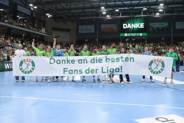 07.06.2026, xtgx, Handball, Daikin HBL, HSG Wetzlar - SC Magdeburg v.l. Wetzlars Spieler jubeln über den Klassenerhalt Wetzlar