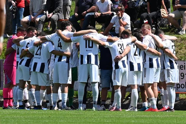 07.06.2026 - Fussball - Saison 2025 2026 - Testspiel Freundschaftsspiel Vorbereitungsspiel : SV Gloria Weilersbach - TSV Germania Kirchehrenbach - LuPf - xluxpfx - Teamkreis Mannschaft Team
