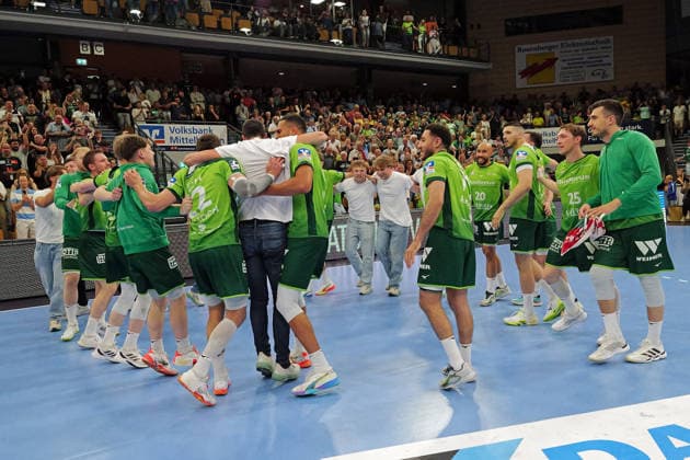 07.06.2026, xovx, Handball Daikin Handball-Bundesliga, HSG Wetzlar - SC Magedeburg Jubel und Erleichterung bei den Spielern der HSG Wetzlar nach dem Klassenerhalt in der Handball Bundesliga trotz der 30:31 Niederlage gegen den SC Magdeburg, Wetzlar Buderus Arena Hessen Deutschland (DE)