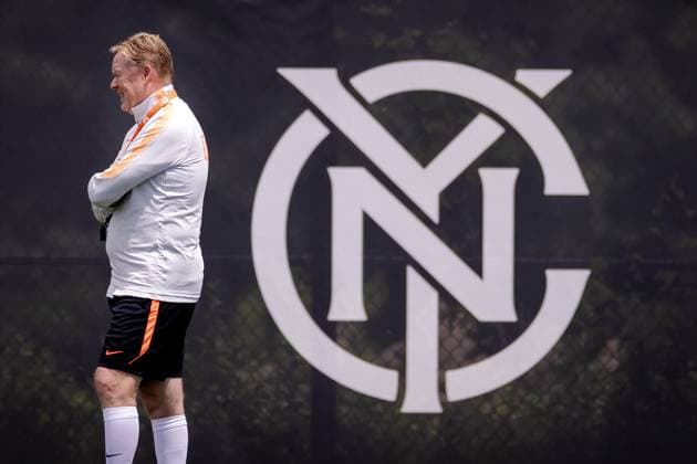 NEW YORK - Netherlands coach Ronald Koeman during a training session of the Dutch national team, Nationalteam at the training complex of the Etihad City Football Academy, on June 7, 2026, in Orangeburg, New York. The Dutch national team is preparing for the 2026 World Cup. ROBIN VAN LONKHUIJSEN ANP xVIxANPxSportx xxANPxIVx 560391313 originalFilename: 560391313.jpg