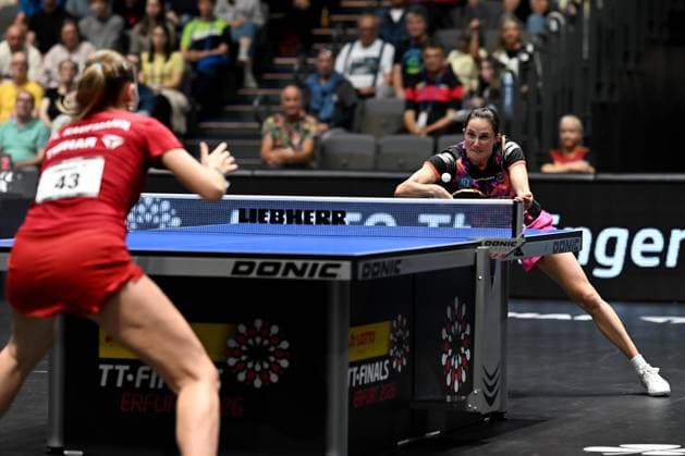 Tischtennis 94. Nationale Deutsche Meisterschaften am 07.06.2026 in den Messehallen in Erfurt Finale Damen Einzel: Annett Kaufmann, links und Sabine Winter, rechts