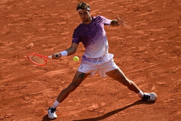 2026 French Open (Roland-Garros) - Men s singles final PARIS, FRANCE - JUNE 07: Germany s Alexander Zverev (not seen) and Italy s Flavio Cobolli compete during their men s final singles match on day 15 of the French Open tennis tournament on Court Philippe-Chatrier at the Roland-Garros Complex in Paris on June 7, 2026. Burak Akbulut Anadolu Paris France. Editorial use only. Please get in touch for any other usage.  Copyright: x2026xAnadoluxBurakxAkbulutx