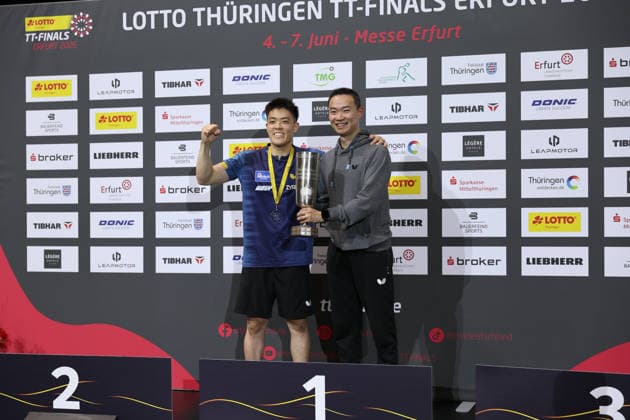 v.li. Dang Qiu Deutscher Meister mit Coach Wang Xi GER Erfurt TT Finals 2026 Deutsche Meisterschaft, Tischtennis Messehalle Erfurt 07.06.2026. GER Erfurt TT Finals 2026 Deutsche Meisterschaft, Tischtennis Messehalle Erfurt 07.06.2026 Thueringen Deutsche Meiterschaft 06.06.2026 Erfurt