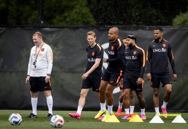 NEW YORK - Netherlands coach Ronald Koeman, Frenkie de Jong or the Netherlands, Donyell Malen or the Netherlands, Memphis Depay or the Netherlands, Cody Gakpo or the Netherlands during a training session of the Dutch national team, Nationalteam at the Etihad City Football Academy training complex, on June 7, 2026, in Orangeburg, New York. The Dutch national team is preparing for the 2026 World Cup. KOEN VAN WEEL ANP xVIxANPxSportx xxANPxIVx 560396019 originalFilename: 560396019.jpg