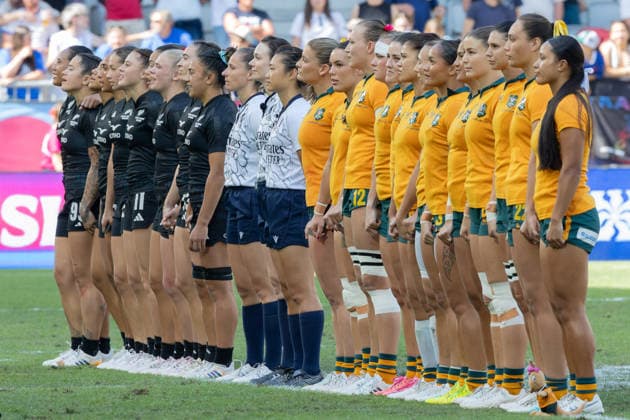Neuseeland - Australien, SVNS Rugby World Championship, WM, Weltmeisterschaft Finale der Frauen Die beiden Mannschaften während der Nationalhymne. Finale der Frauen zwischen Neuseeland und Australien. Drittes Turnier der SVNS World Championship, Siebener-Rugby WM vom 5. bis 7. Juni 2026 in Bordeaux (Frankreich). 7. Juni 2026., Bordeaux Region Nouvelle-Aquitaine Frankreich Stade Atlantique
