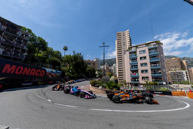 MONTE-CARLO, MONACO - JUNE 07: Cars drive around the hairpin during the F1 Monaco Grand Prix on June 7, 2026 at the Circuit de Monaco in Monte-Carlo, Monaco. (Photo by Bob Kupbens Icon Sportswire) AUTO: JUN 07 F1 Monaco Grand Prix EDITORIAL USE ONLY Icon2606070081