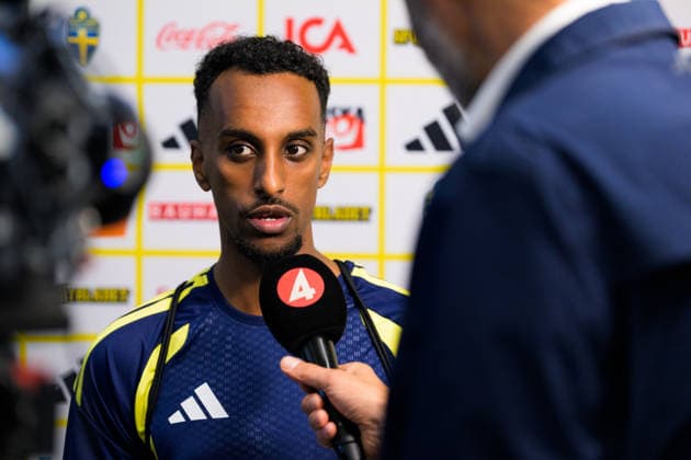260607 Taha Ali of the Swedish men s national football team in the mixed zone after a training session during day -4 of the FIFA World Cup, WM, Weltmeisterschaft, Fussball 2026 on June 7, 2026 in Dallas. Photo: Petter Arvidson BILDBYRAN kod PA PA1222 fotboll football soccer fotball vm fotbolls-vm fotball-vm fotbolls-vm 2026 fifa world cup 2026 mixed zone sverige sweden sverige a day -4 bbeng