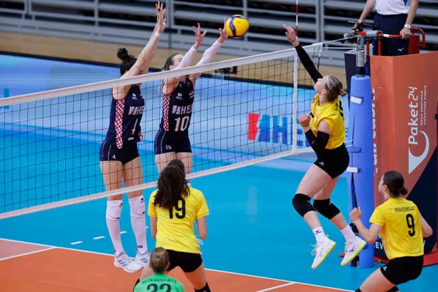 Croatia v Lithuania: CEV Volleyball European League 2026 Women Bozana Butigan and Luna Becic of Croatia attempts to block a shot from Martyna Paukstyte of Lithuania during the CEV Volleyball European League 2026 Women 3rd round match between Croatia and Lithuania at Sports Hall Gradski vrt on June 07, 2026., in Osijek, Croatia.  DavorxJavorovic PIXSELL