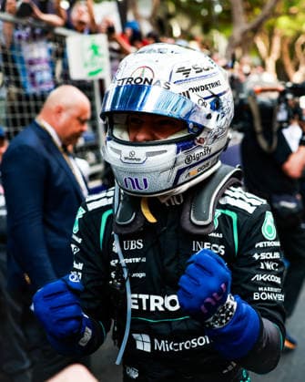 F1 - MONACO GRAND PRIX 2026 KIMI ANTONELLI Andrea (ita), Mercedes AMG F1 Team W16, portrait celebrating victory with mechanics during the Formula 1 Grand Prix de Canada 2026, 6th round of the 2026 Formula One World Championship, WM, Weltmeisterschaft from June 5 to 7, 2026 on the Circuit de Monaco, in Monte-Carlo, Monaco - Monte-CarloMonaco  Copyright: xFLORENTxGOODENx