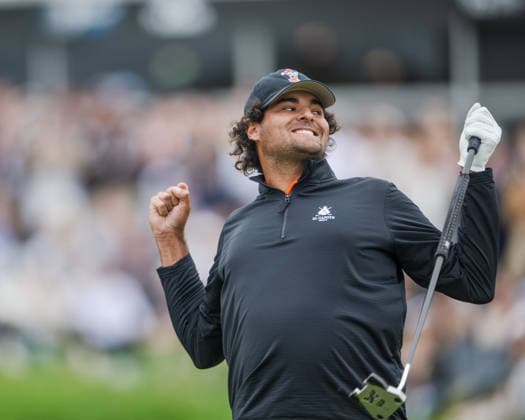 KLM Open 2026 - Day Four Eugenio Chacarra of Spain celebrates sinking his winning putt on the 18th green during the final round of the KLM Open at The International in Amsterdam, Netherlands, on June 7, 2026. Amsterdam Netherlands  Copyright: xAndyxAstfalckx originalFilename:astfalck-klmopenr260607_npUdR.jpg
