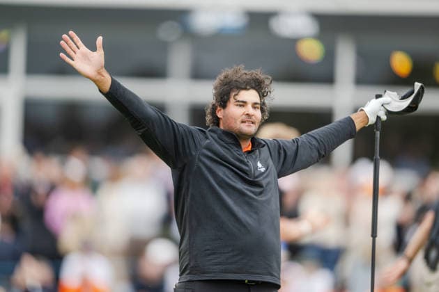 KLM Open 2026 - Day Four Eugenio Chacarra of Spain celebrates with his caddy Gonzalo Vicentrra after sinking his winning putt on the 18th green during the final round of the KLM Open at The International in Amsterdam, Netherlands, on June 7, 2026. Amsterdam Netherlands  Copyright: xAndyxAstfalckx originalFilename:astfalck-klmopenr260607_npIwU.jpg