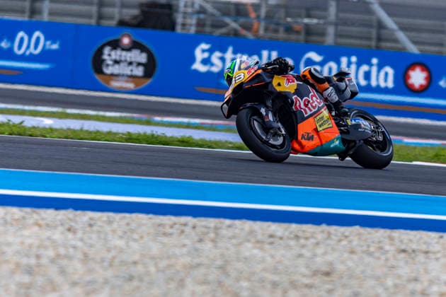 MotoGP of Hungary - Race Number 33 Red Bull KTM Factory Racing rider Brad Binder competes during the race at the 2026 Grand Prix of Hungary. Balatonfokajar Balatonfokajar Hungary  Copyright: xStephenxBlackberryx originalFilename:blackberry-2026gran260607_npe81.jpg