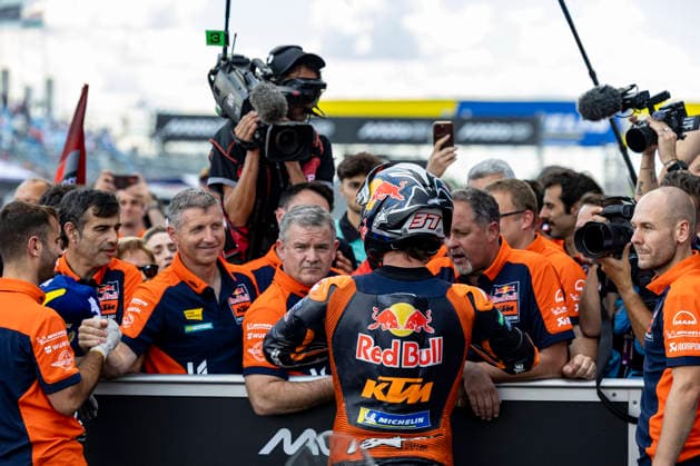 MotoGP of Hungary - Race Number 37 Red Bull KTM Factory Racing rider Pedro Acosta celebrates coming second in the race at the 2026 Grand Prix of Hungary. Balatonfokajar Balatonfokajar Hungary  Copyright: xStephenxBlackberryx originalFilename:blackberry-2026gran260607_np9zy.jpg