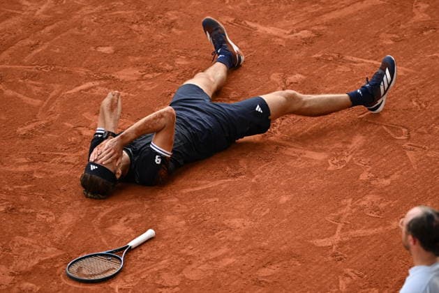2026 French Open (Roland-Garros) - Men s singles final PARIS, FRANCE - JUNE 07: Germany s Alexander Zverev celebrates after defeating Italy s Flavio Cobolli to claim the title during the men s final singles match on day 15 of the French Open tennis tournament on Court Philippe-Chatrier at the Roland-Garros Complex in Paris on June 7, 2026. Burak Akbulut Anadolu Paris France. Editorial use only. Please get in touch for any other usage.  Copyright: x2026xAnadoluxBurakxAkbulutx