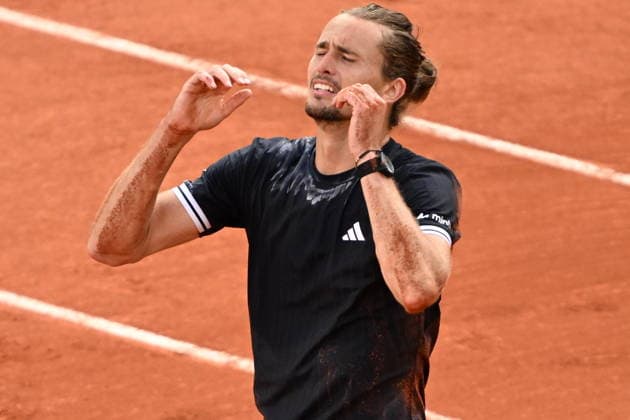 2026 French Open (Roland-Garros) - Men s singles final PARIS, FRANCE - JUNE 07: Germany s Alexander Zverev celebrates after defeating Italy s Flavio Cobolli to claim the title during the men s final singles match on day 15 of the French Open tennis tournament on Court Philippe-Chatrier at the Roland-Garros Complex in Paris on June 7, 2026. Burak Akbulut Anadolu Paris France. Editorial use only. Please get in touch for any other usage.  Copyright: x2026xAnadoluxBurakxAkbulutx