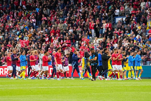 DENMARK national team, Nationalteam Test Match: Denmark - Ukraine The players after the match has been whistled off. The football international match, Länderspiel, Nationalmannschaft between Denmark and Ukraine at Odense Stadium on Sunday, June 7, 2026. Christian Eriksen fell to the ground during the second half of Denmark s test match against Ukraine on Sunday in Odense. The Danish profile quickly received treatment and got up by himself. Christian Eriksen was able to walk to the ambulance that had driven onto the stadium. - Eriksen is, under the circumstances, in good condition, said the stadium announcer. (Photo: Bo Amstrup Scanpix 2026) , Odense Denmark