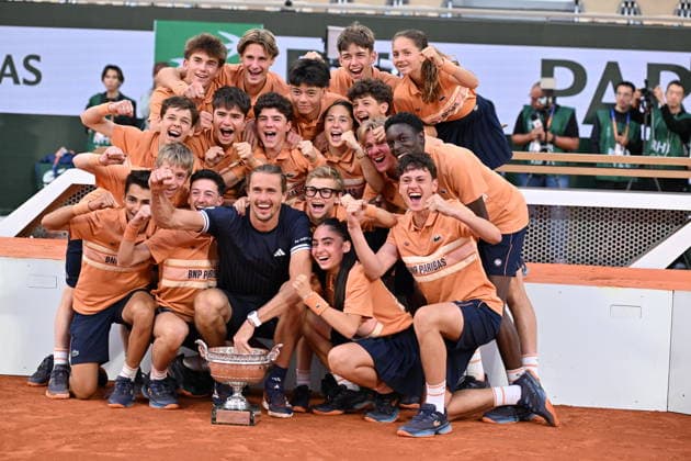Zverev beats Cobolli to win first Grand Slam title PARIS, FRANCE - JUNE 07: Germany s Alexander Zverev celebrates his victory with the youth after defeating Italy s Flavio Cobolli to claim the title during the men s final singles match on day 15 of the French Open tennis tournament on Court Philippe-Chatrier at the Roland-Garros Complex in Paris on June 7, 2026. Mustafa Yalcin Anadolu Paris France. Editorial use only. Please get in touch for any other usage.  Copyright: x2026xAnadoluxMustafaxYalcinx