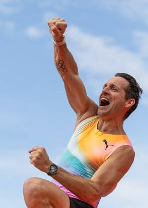 260607 Renaud Lavillenie of France celebrates in the men s pole vault during Bauhaus-galan, part of the Diamond League series, June 7, 2026 in Stockholm. Photo: Maxim ThorÃ BILDBYRAN kod MT MT1057 friidrott athletics friidrett diamond league bauhaus-galan bbeng Stockholm