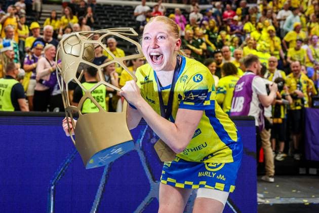 Handball EHF Final Four, finale : Metz Handball - Gyori ETO KC PHOTOPQR LE REPUBLICAIN LORRAIN Hugo AZMANI ; Budapest ; 07 06 2026 ; Handball EHF Final Four, finale : Metz Handball - Gyori ETO KC; les Dragonnes célèbrent leur titre de championnes d Europe; Tyra Axner Handball Champions League final match between Gyori Audi ETO KC and Metz Handball in Budapest on June 7, 2026. Budapest France  Copyright: xPHOTOPQR LExREPUBLICAINxLORRAIN xHugoxAZMANIx 20260607RBL3449 20260607RBL3449