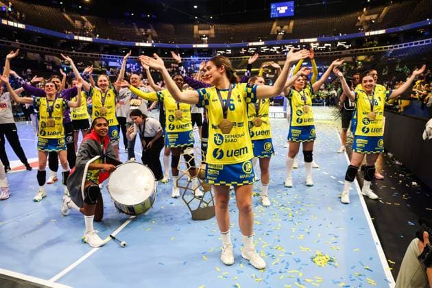 Handball EHF Final Four, finale : Metz Handball - Gyori ETO KC PHOTOPQR LE REPUBLICAIN LORRAIN Hugo AZMANI ; Budapest ; 07 06 2026 ; Handball EHF Final Four, finale : Metz Handball - Gyori ETO KC; les Dragonnes célèbrent leur titre de championnes d Europe Handball Champions League final match between Gyori Audi ETO KC and Metz Handball in Budapest on June 7, 2026. Budapest France  Copyright: xPHOTOPQR LExREPUBLICAINxLORRAIN xHugoxAZMANIx 20260607RBL3477 20260607RBL3477