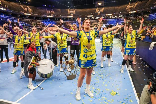 Handball EHF Final Four, finale : Metz Handball - Gyori ETO KC PHOTOPQR LE REPUBLICAIN LORRAIN Hugo AZMANI ; Budapest ; 07 06 2026 ; Handball EHF Final Four, finale : Metz Handball - Gyori ETO KC; les Dragonnes célèbrent leur titre de championnes d Europe Handball Champions League final match between Gyori Audi ETO KC and Metz Handball in Budapest on June 7, 2026. Budapest France  Copyright: xPHOTOPQR LExREPUBLICAINxLORRAIN xHugoxAZMANIx 20260607RBL3479 20260607RBL3479