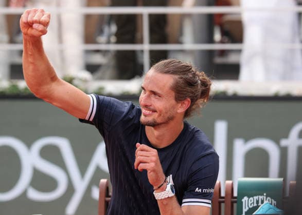 Alexander Zverev (GER) wartet auf die Siegerehrung, Presentation Tennis - French Open 2026 - Roland Garros - Paris - - France - 7 June 2026.