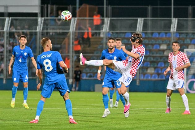 VARAZDIN, CROATIA - JUNE 07: Luka Modric of Croatia (2R) in action against Sandi Lovric of Slovenia (2L) during the International men’s football Friendly match between Croatia and Slovenia at Stadium Varteks, Varazdin on June 07, 2026 in Varazdin, Croatia. (Photo by Igor Kupljenik Sports Press Photo).  Copyright: xIgorxKupljenikx xSPPx Sportspressphoto_SPR163047