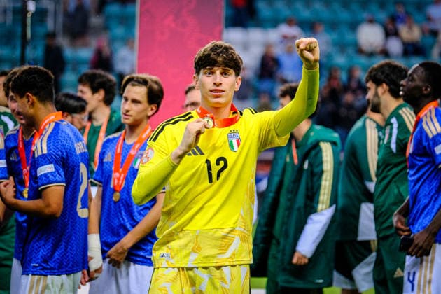 UEFA Under-17 European Championship, EM, Europameisterschaft Estonia 2026 Christian Lupo of Italy U-17 national team, Nationalteam celebrating winning the European Championship during the UEFA Under-17 European Championship Final match between Italy U-17 vs Belgium U-17 national teams, Tallinn Estonia 07.06.2026 Tallinn A Le Coq Arena Estonia Copyright: xMaurixLevandix