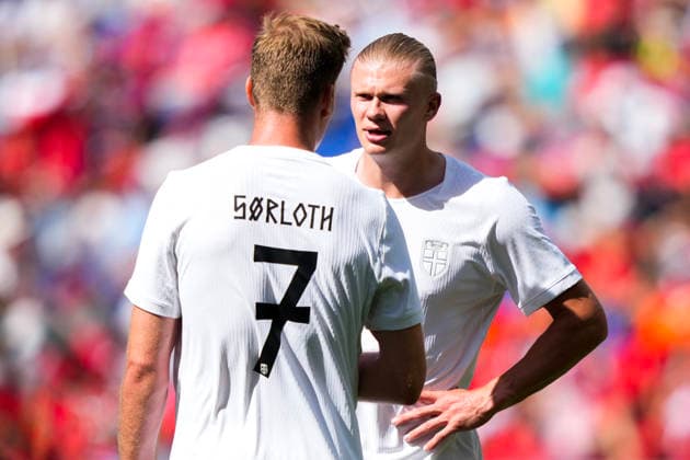 World Cup 2026 Harrison, New Jersey, USA 20260607 Norway s Alexander Sorloth and Erling Braut Haaland during the private international football match between Norway and Morocco at Sports Illustrated Stadium Photo Fredrik Varfjell NTB Harrison, New Jersey United States EDITORIAL USE ONLY RESTRICTED USE FOR BETTING COMPANIES  Copyright: xFredrikxVarfjellx xNTBx