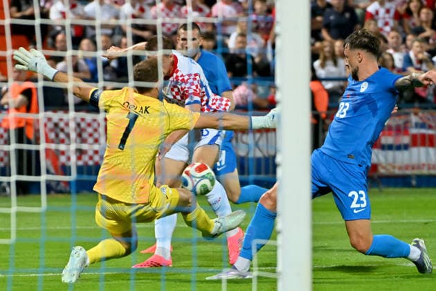 VARAZDIN, CROATIA - JUNE 07: Jan Oblak of Slovenia (L) in action during the International men’s football Friendly match between Croatia and Slovenia at Stadium Varteks, Varazdin on June 07, 2026 in Varazdin, Croatia. (Photo by Igor Kupljenik Sports Press Photo).  Copyright: xIgorxKupljenikx xSPPx Sportspressphoto_SPR163085