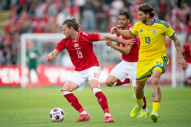 national team, Nationalteam Test Match: Denmark - Ukraine Denmark s Kasper Hoegh and William Osula in action with Ukraine s Illia Zabarnyi during the international football match between Denmark and Ukraine at Odense Stadium on Sunday, June 7, 2026. (Photo: Bo Amstrup Ritzau Scanpix) , Odense Denmark Mors
