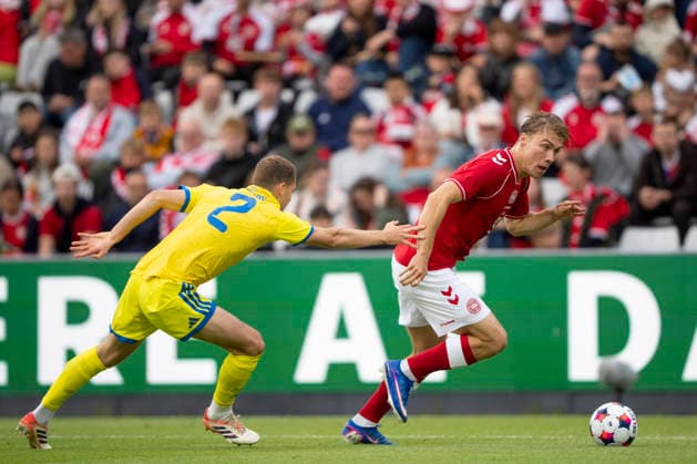 national team, Nationalteam Test Match: Denmark - Ukraine Denmark s Rasmus Hoejlund in action with Ukraine s Eduard Sarapii during the football international match, Länderspiel, Nationalmannschaft between Denmark and Ukraine at Odense Stadium on Sunday, June 7, 2026. (Photo: Bo Amstrup Ritzau Scanpix) , Odense Denmark Mors