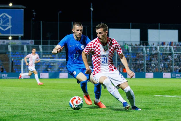 Pre-World cup International Friendly, Länderspiel, Nationalmannschaft 2026 match between Croatia and Slovenia David Zec (Slovenia 17) and Luka Sucic (Croatia 21) competes for the ball with xxx during Pre-World cup international friendly 2026 football match between Croatia and Slovenia, Stadium Varteks, Varazdin, Croatia 07.06.2026 Copyright: xBEAUTIFULxSPORTS Bosnjakovicx