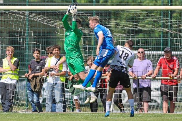 Fussball - Aufstiegsspiel RL SW - FC Eddersheim - FK 03 Pirmasens - 07.06.26, FELIX KOOB (FCE), PHILIPP VELOSA (FCE), -