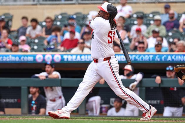 June 7, 2026, Minneapolis, Minnesota, USA: Minnesota Twins designated hitter JOSH BELL (56) hits a three-run home run in the ninth inning during a MLB, Baseball Herren, USA Baseball game between the Kansas City Royals and the Minnesota Twins at Target Field in Minneapolis, Minnesota on June 7th, 2026. The Royals defeated the Twins 6-5. ZUMA Press Wire. Minneapolis USA - ZUMAg254 20260607_zsp_g254_025 Copyright: xStevenxGarciax