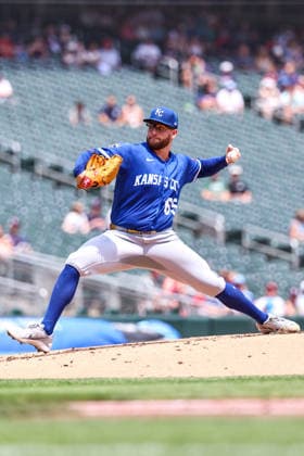 June 7, 2026, Minneapolis, Minnesota, USA: Kansas City Royals starting pitcher NOAH CAMERON (65) pitches against the Minnesota Twins in the first inning during a MLB, Baseball Herren, USA Baseball game between the Kansas City Royals and the Minnesota Twins at Target Field in Minneapolis, Minnesota on June 7th, 2026. The Royals defeated the Twins 6-5. ZUMA Press Wire. Minneapolis USA - ZUMAg254 20260607_zsp_g254_028 Copyright: xStevenxGarciax