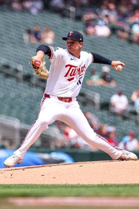 June 7, 2026, Minneapolis, Minnesota, USA: Minnesota Twins starting pitcher CONNOR PRIELIPP (61) pitches against the Kansas City Royals in the first inning during a MLB, Baseball Herren, USA Baseball game between the Kansas City Royals and the Minnesota Twins at Target Field in Minneapolis, Minnesota on June 7th, 2026. The Royals defeated the Twins 6-5. ZUMA Press Wire. Minneapolis USA - ZUMAg254 20260607_zsp_g254_024 Copyright: xStevenxGarciax