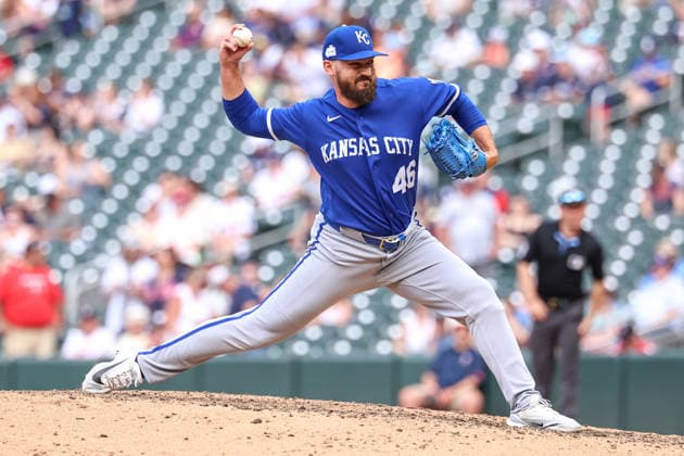 June 7, 2026, Minneapolis, Minnesota, USA: Kansas City Royals pitcher JOHN SCHREIBER (46) pitches in the seventh inning during a MLB, Baseball Herren, USA Baseball game between the Kansas City Royals and the Minnesota Twins at Target Field in Minneapolis, Minnesota on June 7th, 2026. The Royals defeated the Twins 6-5. ZUMA Press Wire. Minneapolis USA - ZUMAg254 20260607_zsp_g254_034 Copyright: xStevenxGarciax