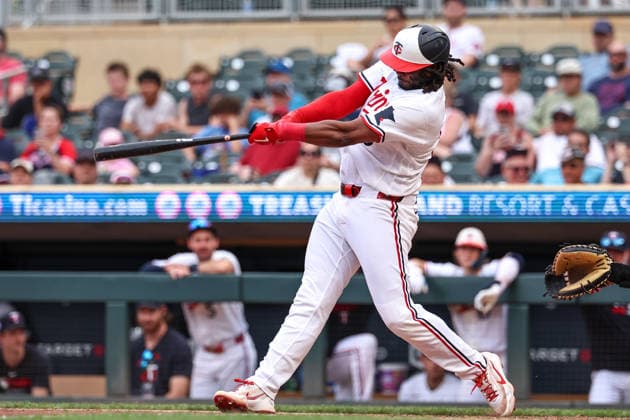June 7, 2026, Minneapolis, Minnesota, USA: Minnesota Twins designated hitter JOSH BELL (56) hits a three-run home run in the ninth inning during a MLB, Baseball Herren, USA Baseball game between the Kansas City Royals and the Minnesota Twins at Target Field in Minneapolis, Minnesota on June 7th, 2026. The Royals defeated the Twins 6-5. ZUMA Press Wire. Minneapolis USA - ZUMAg254 20260607_zsp_g254_057 Copyright: xStevenxGarciax