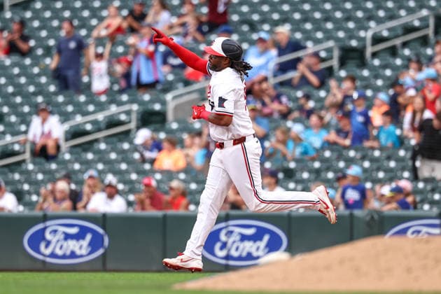 June 7, 2026, Minneapolis, Minnesota, USA: Minnesota Twins designated hitter JOSH BELL (56) celebrates a three-run home run in the ninth inning during a MLB, Baseball Herren, USA Baseball game between the Kansas City Royals and the Minnesota Twins at Target Field in Minneapolis, Minnesota on June 7th, 2026. The Royals defeated the Twins 6-5. ZUMA Press Wire. Minneapolis USA - ZUMAg254 20260607_zsp_g254_068 Copyright: xStevenxGarciax
