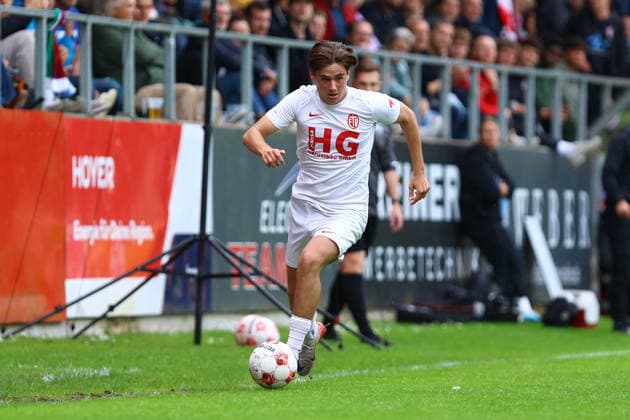 77 Tom Politz (Eimsbütteler TV) Fußball I Herren I Aufstiegsrunde zur Regionalliga Nord I Saison 2025-2026 I 3. Spiel I Eimsbütteler TV - Blumenthaler SV I 07.06.2026 I A-Platz Heeslingen